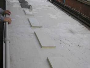 Sistema de membrana de telhados Belzona aplicado a frio